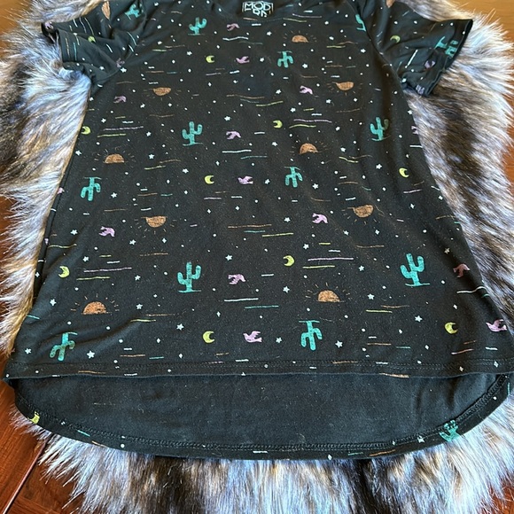 Modern Lux Women's Cactus Desert Short Sleeve Tee - Picture 3 of 9